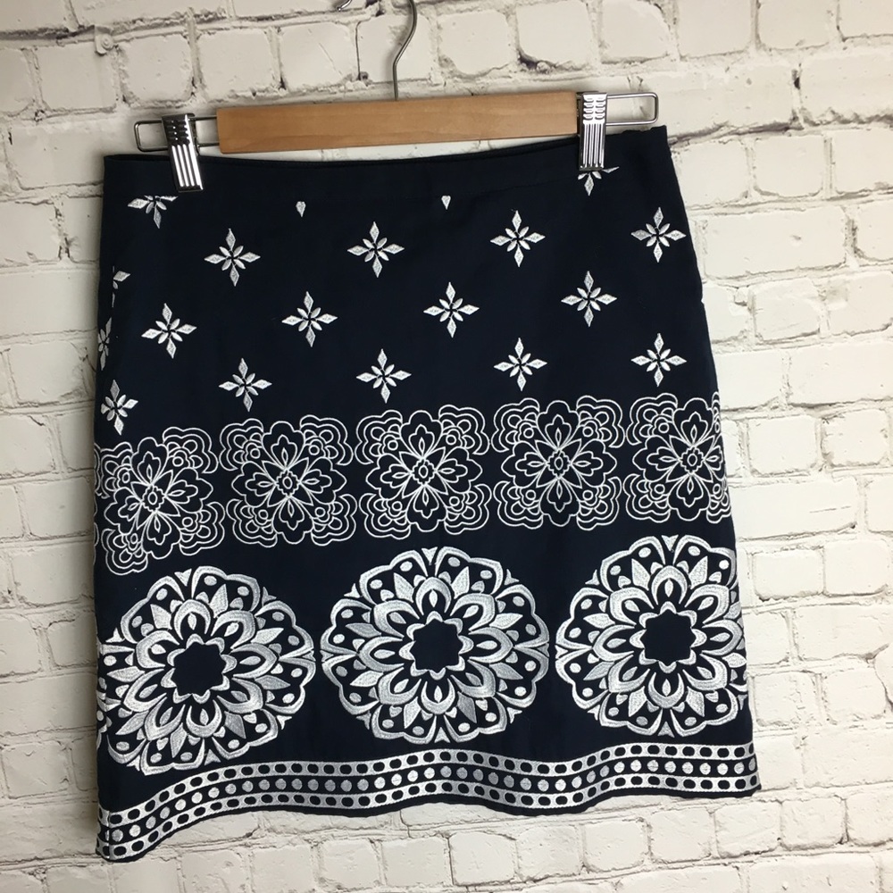 Tommy Hilfiger Navy & White Skirt Sz 4